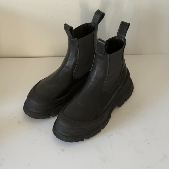 Sofie D'oore Fabulous Boots - Picture 2 of 9